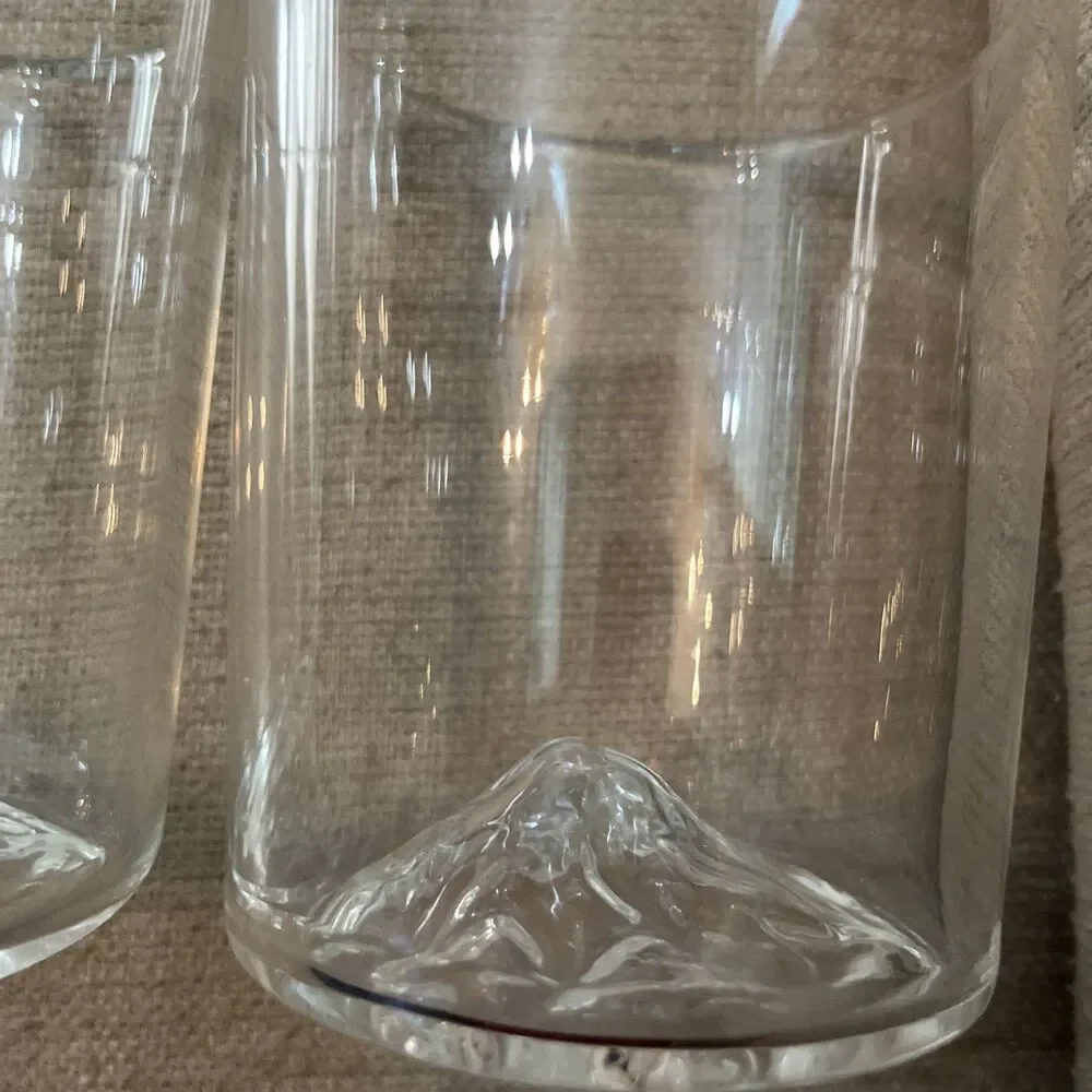 2  Mt. Rainier 8 oz Tumbler Handblown 3D Mountain Whiskey Beer Glass